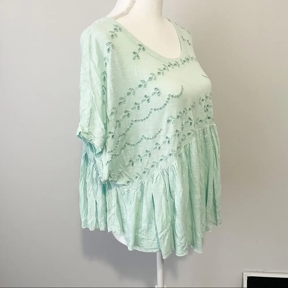 Free People teal green eyelet dolman short sleeve size medium flowy